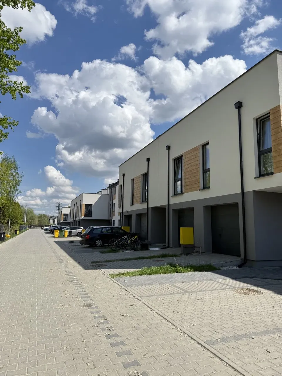 Nowy dom (szeregowiec) na sprzedaż w Markach. 1